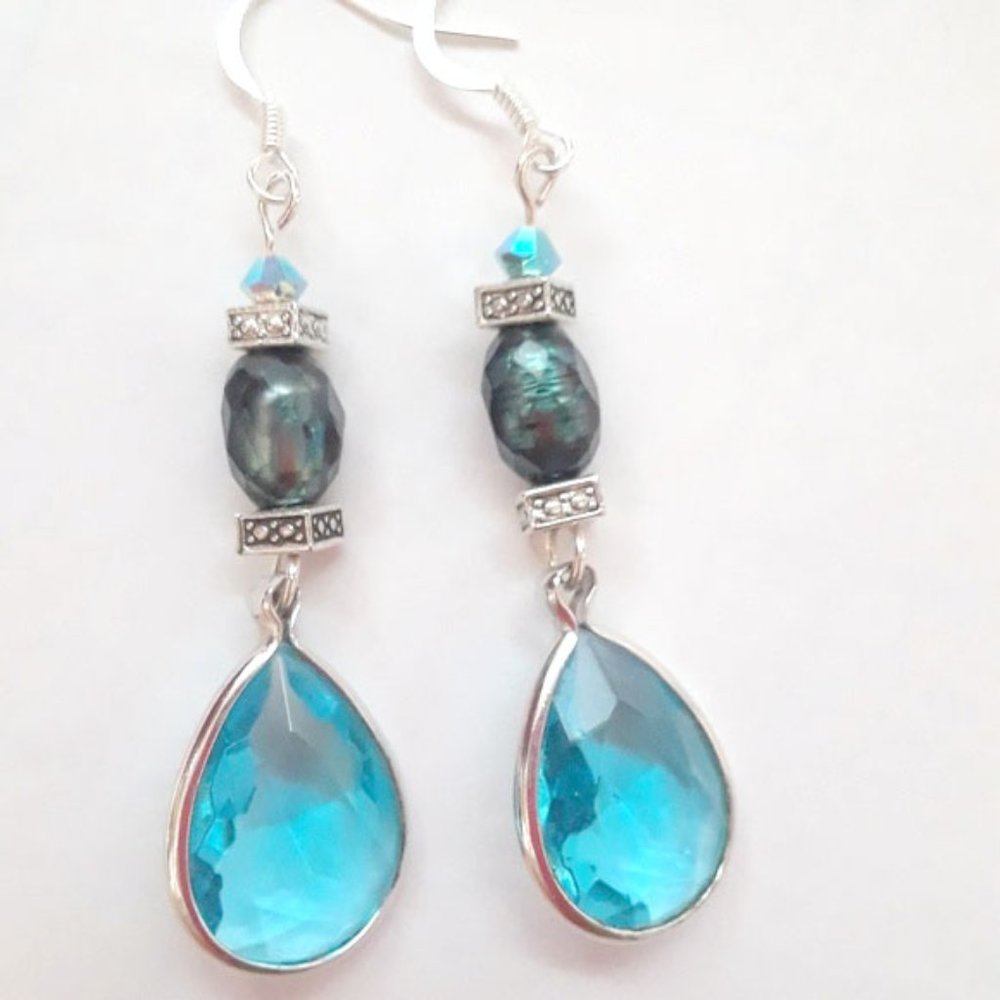 Labradorite and blue Topaz earrings.